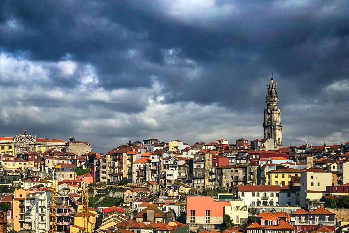 Porto bei Regen: 8 Tipps für Dein Schlechtwetterprogramm